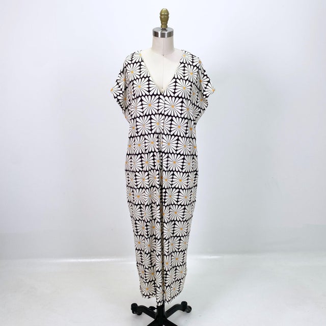 Donna's Dress Shop