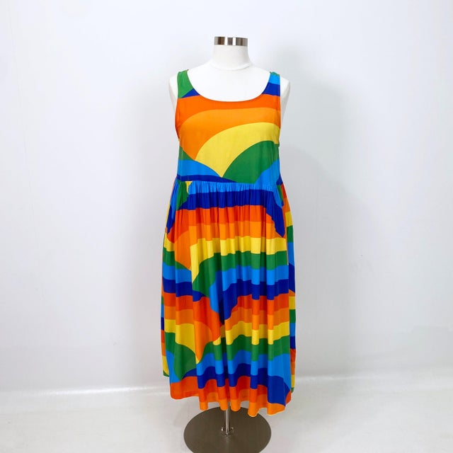 donnas dress designs Mia